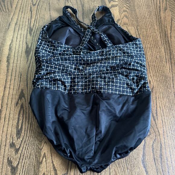 Lands End x Miraclesuit Black Geometric One Piece Swim Suit Womens Plus Size 20W - Picture 2 of 9